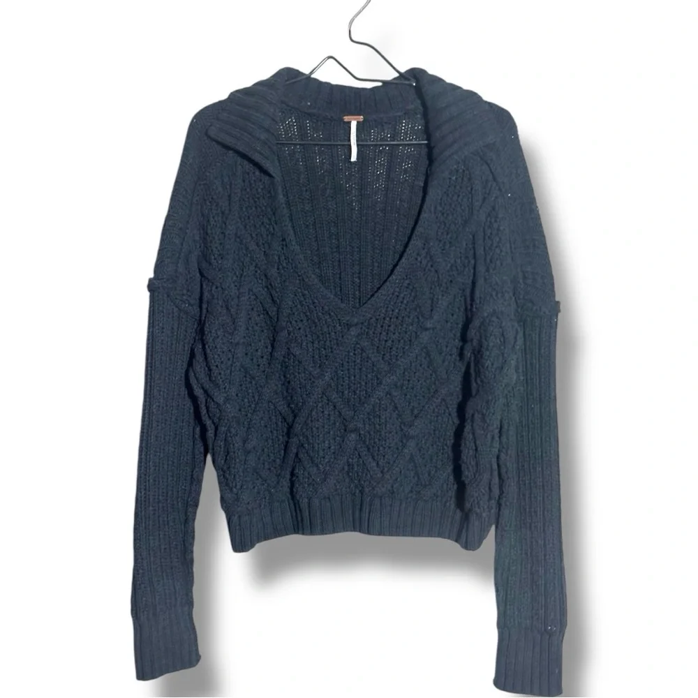 Free People Black/Navy V-Neck Cable Knit Cropped Long Sleeve Sweater With Collar - Picture 15 of 16